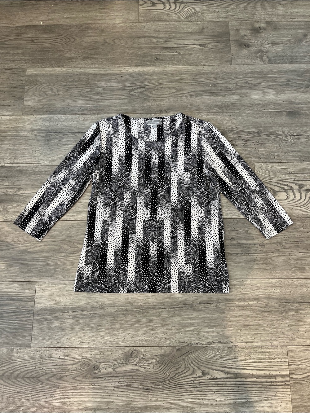 JM Collection Women’s Abstract Geometric 3/4 Sleeve Top Shirt Petite Medium